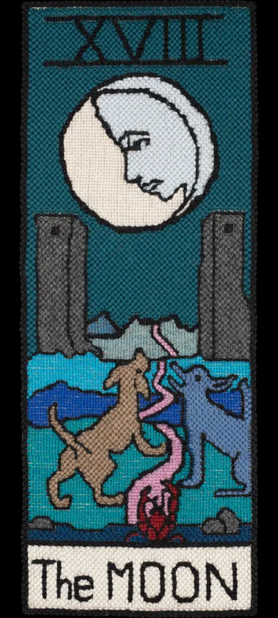 Tarot 18 Tarot The Moon Nr Cropped 15in Alpha