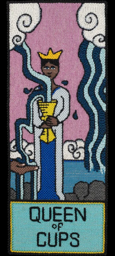 Tarot 62 Tarot Queen Of Cups Nr Cropped 15in Alpha